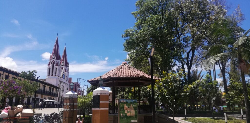 Soluciones basadas en la naturaleza para la resiliencia urbana en Colombia