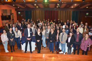 100 becas en finanzas de energía verde y clima para Colombia 2025-2027