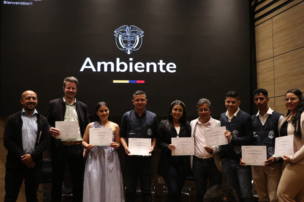 Más manos para cuidar los bosques